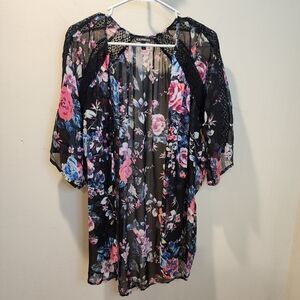 Express Floral Lightweight  Kimono Top - Black and Pink Size XS